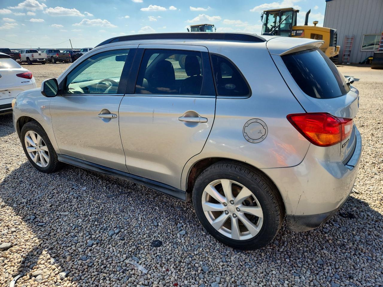 2014 Mitsubishi Outlander Sport Se - Image 2