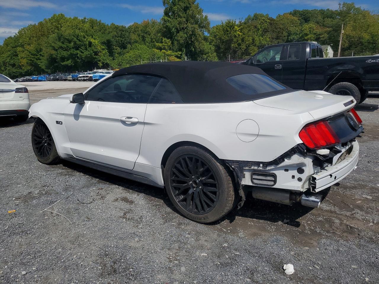 2017 Ford Mustang Gt - Фото 2