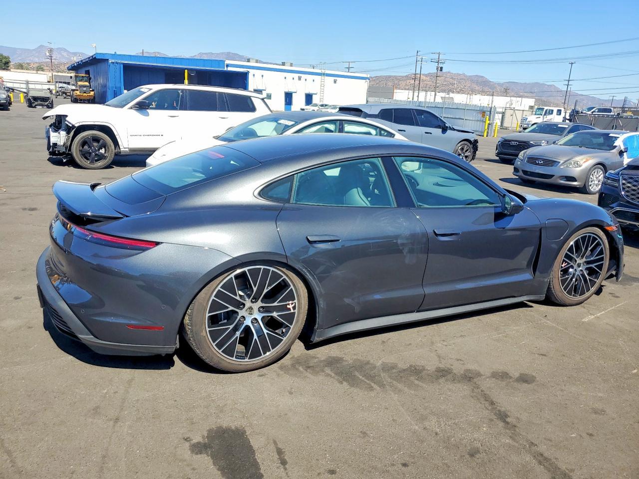 2021 Porsche Taycan - Фото 3