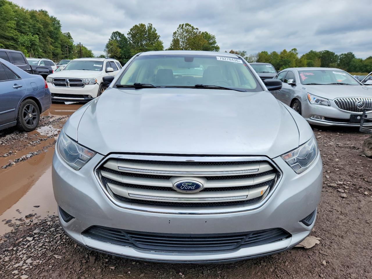 2015 Ford Taurus Se - Image 5