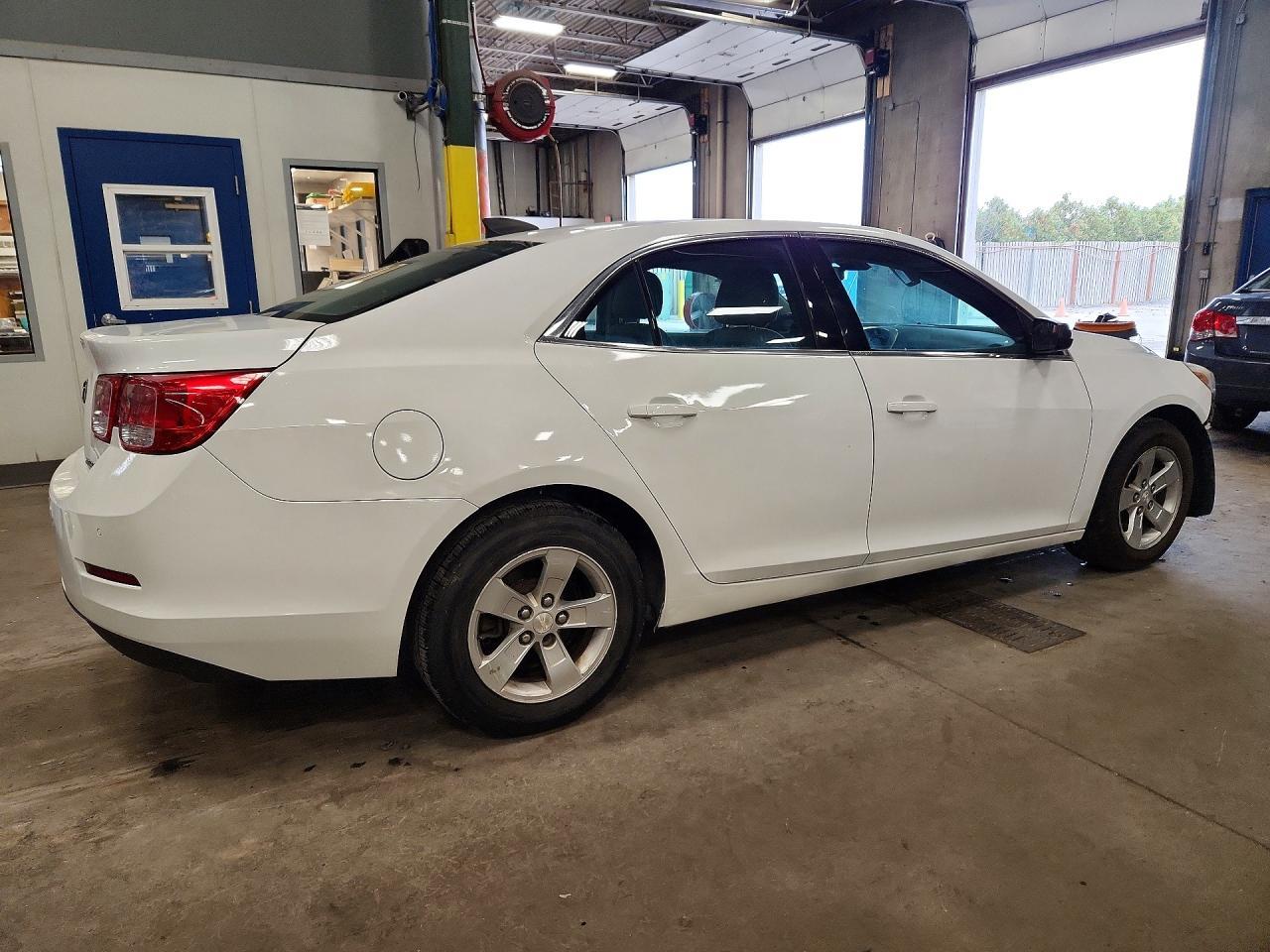 2015 Chevrolet Malibu Ls - Фото 3