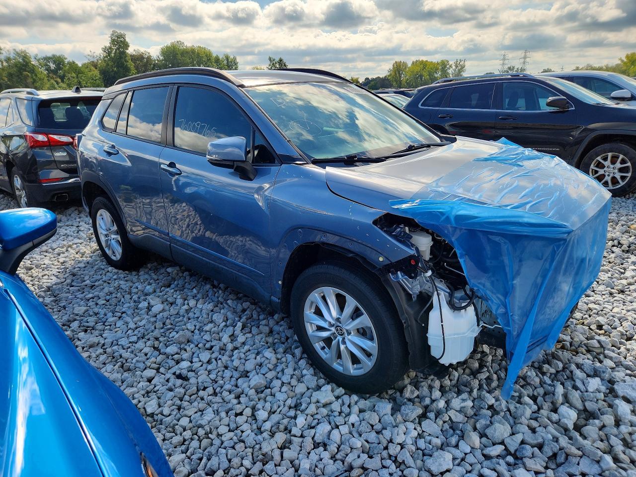 2022 Toyota Corolla Cross Le - Image 4