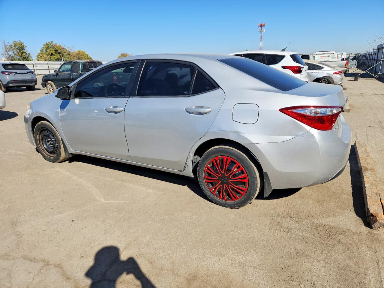 2016 Toyt Corolla - Image 2
