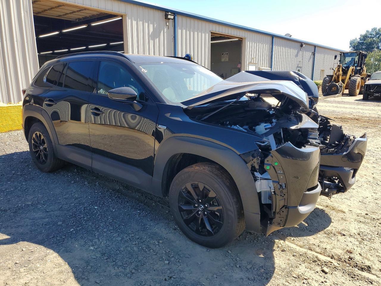 2025 Mazda Cx-50 Premium - Image 4