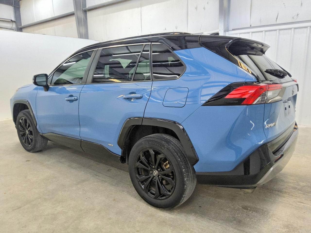 2023 Toyota Rav4 Xse - Image 2