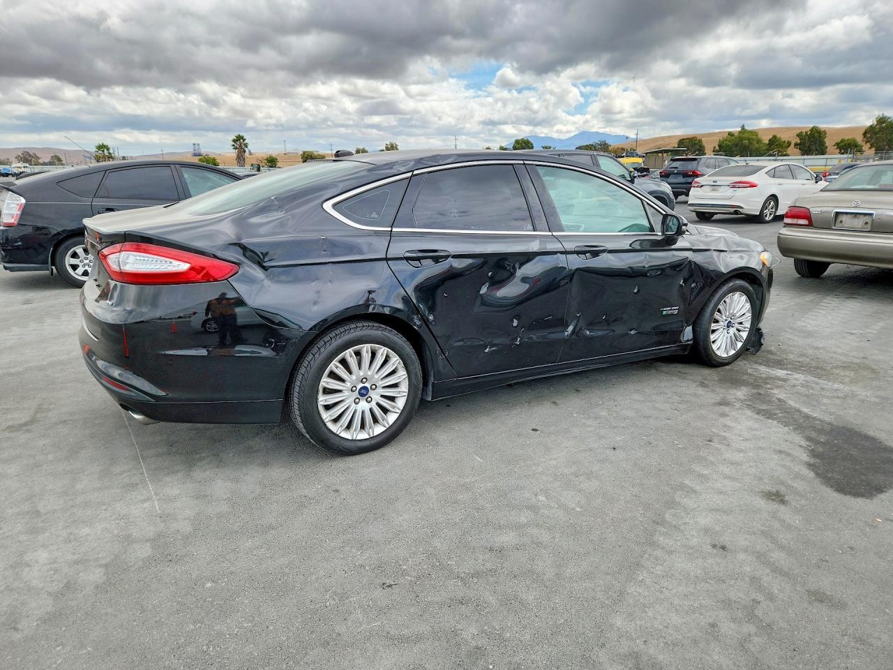 2013 Ford Fusion Se Phev - Фото 3
