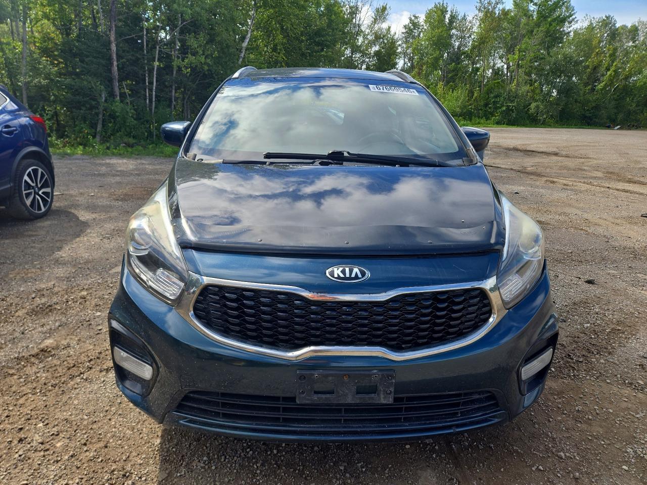2017 Kia Rondo - Image 5