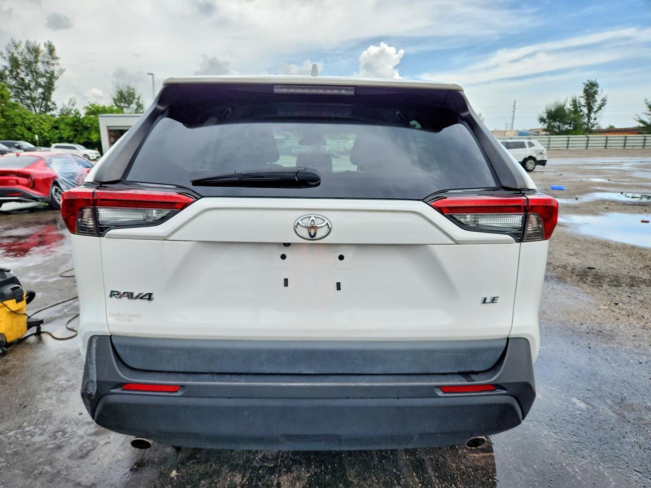 2023 Toyota Rav4 Le - Фото 6
