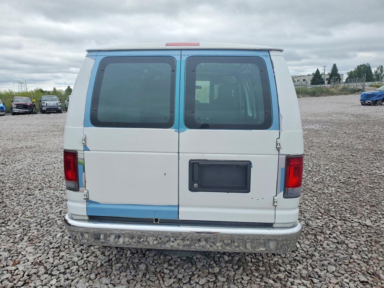 2011 Ford E250 Delivery Van - Фото 6
