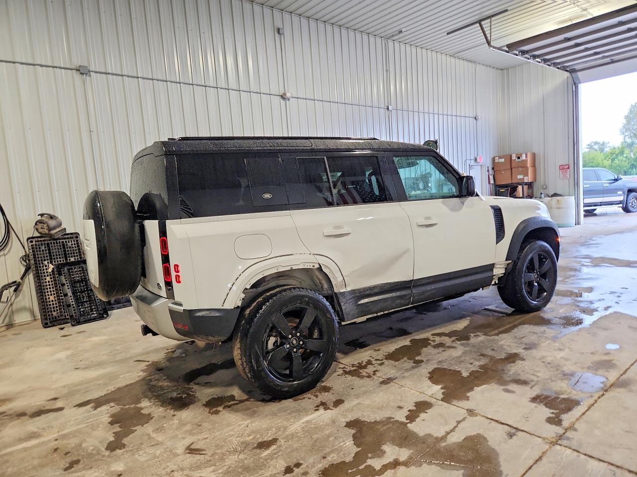 2023 Land Rover Defender 110 S - Image 3