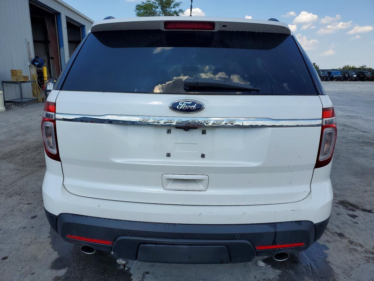 2014 Ford Explorer Limited - Image 6