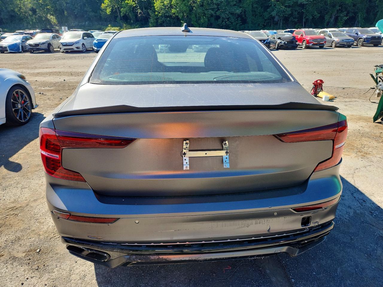 2021 Volvo S60 T6 R-Design - Фото 6