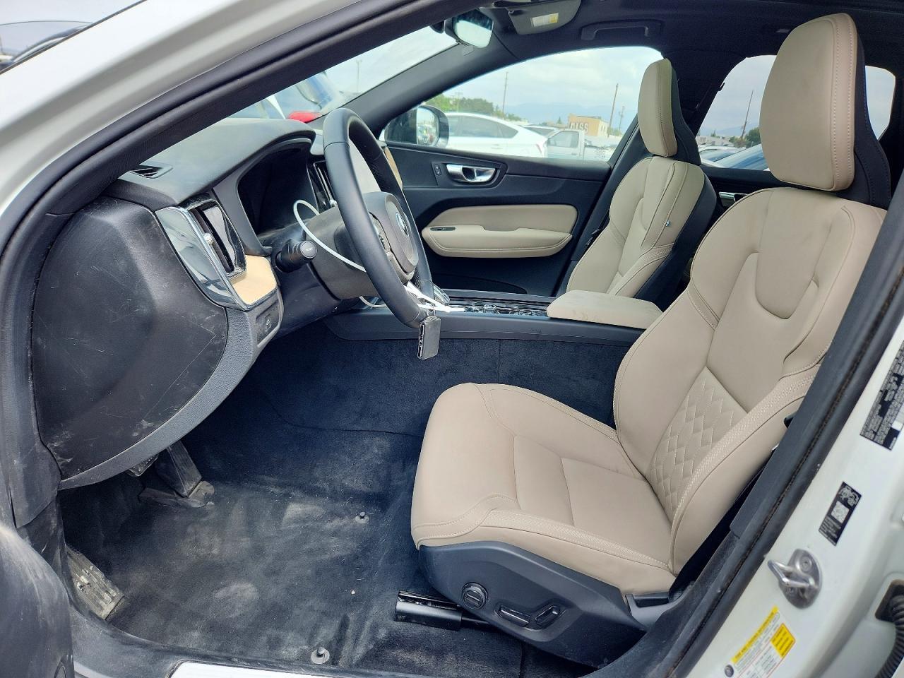 2026 Volvo Xc60 Plus - Image 7