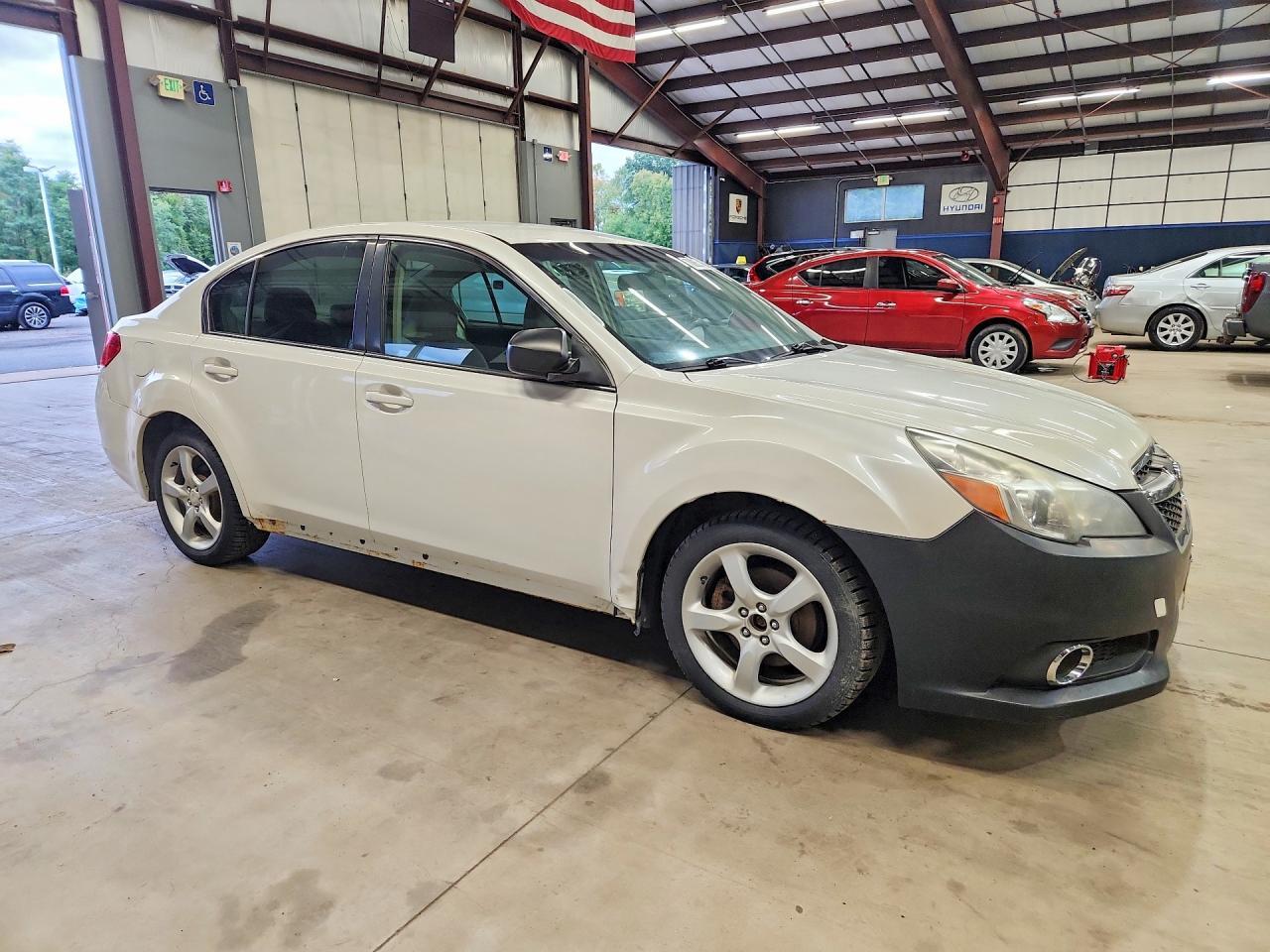 2014 Subaru Legacy 2.5I - Image 4