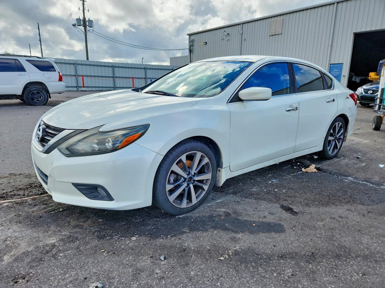 2016 Nissan Altima 2.5 Sr