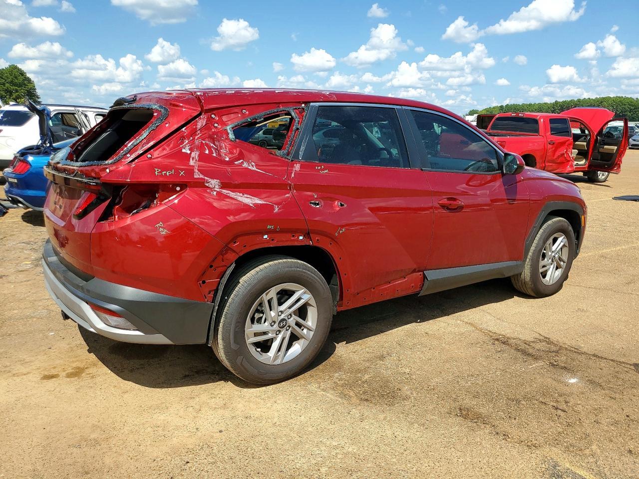 2025 Hyundai Tucson Se - Image 3