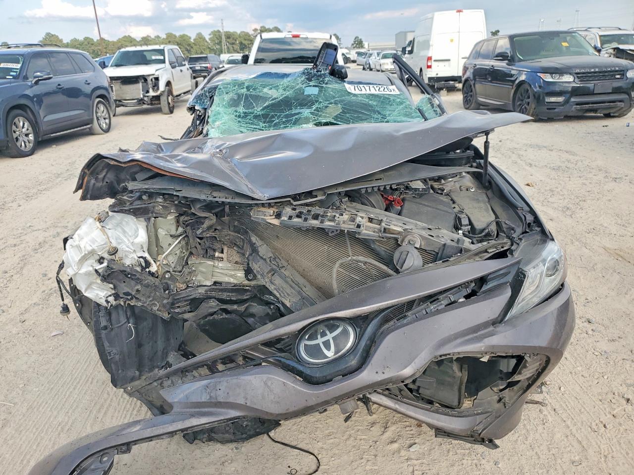 2020 Toyota Camry Xle - Фото 5