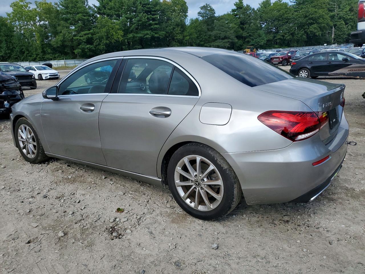 2021 Mercedes-Benz A 220 4Matic - Фото 2