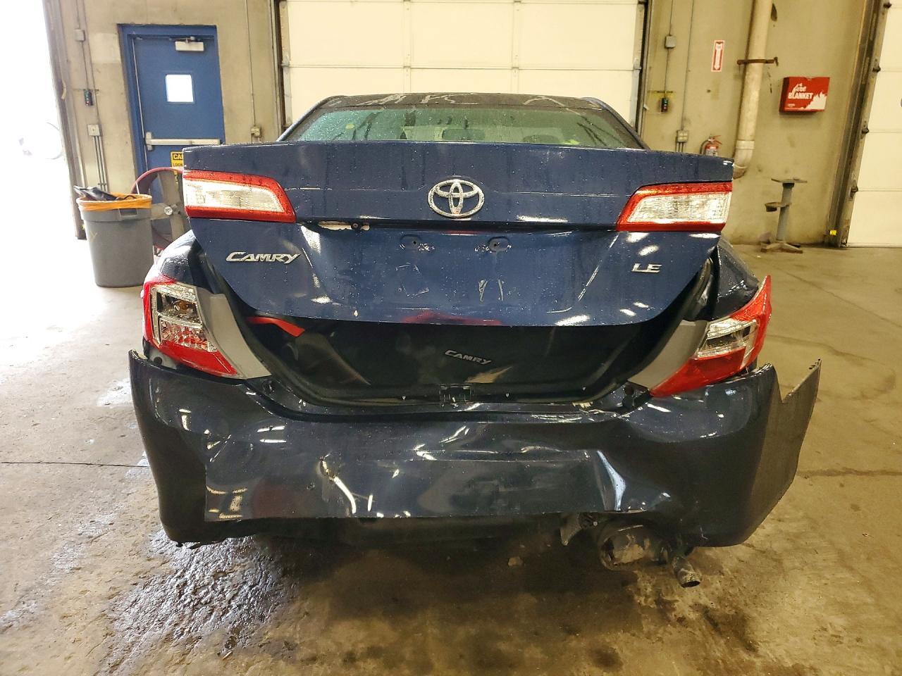2014 Toyota Camry Le - Image 6