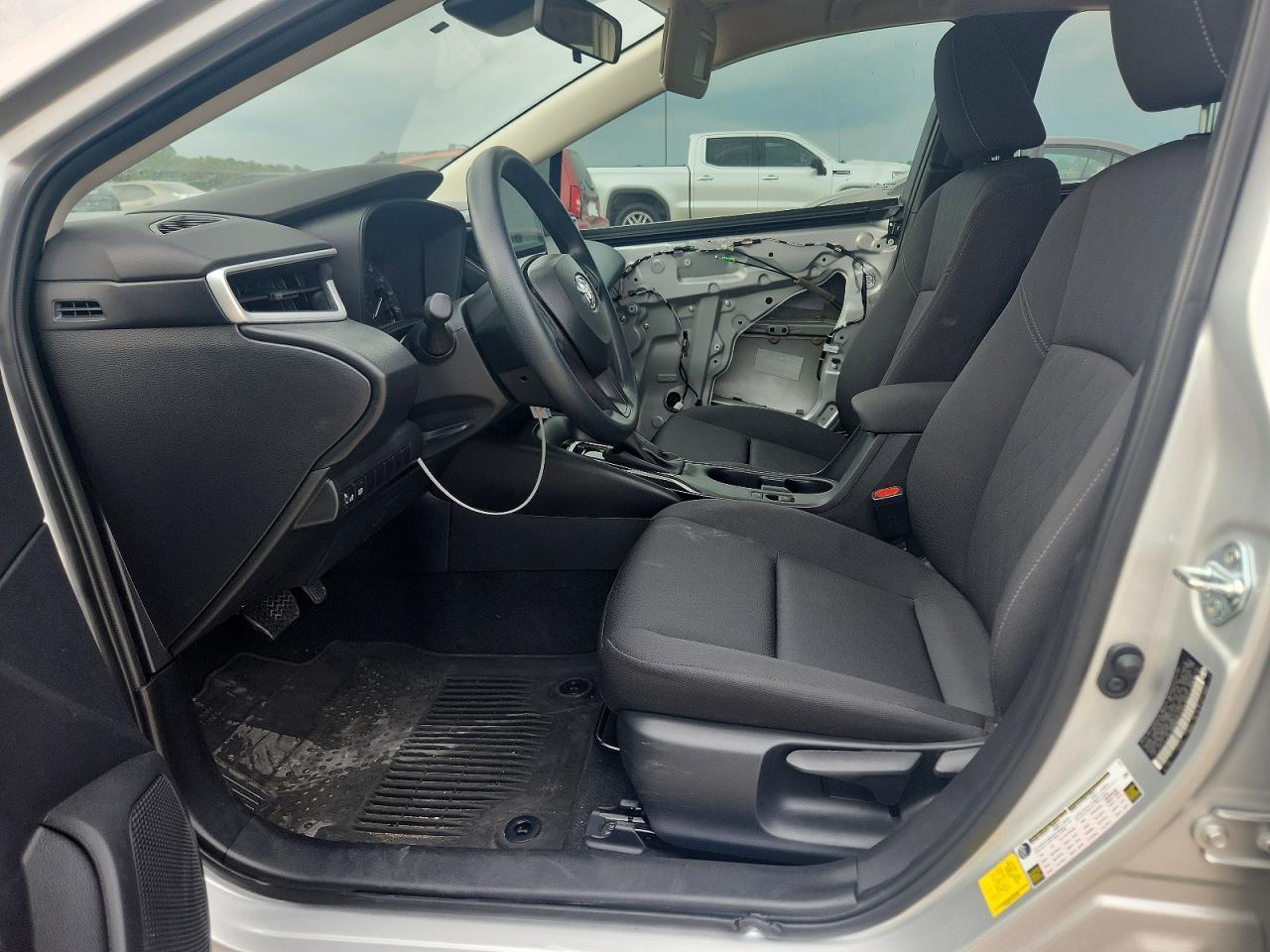 2025 Toyota Corolla Le - Фото 7