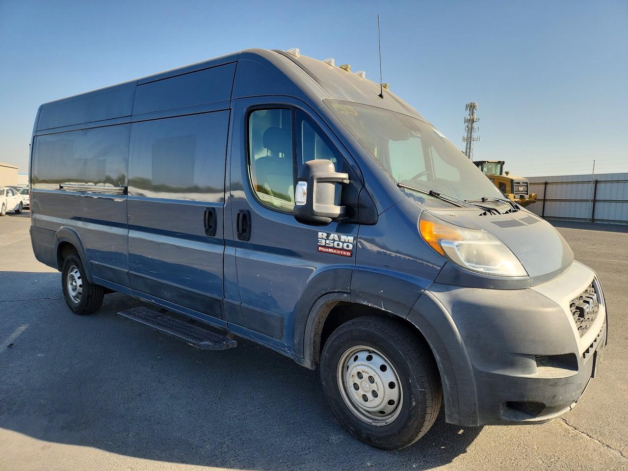 2021 Ram Promaster 3500 Delivery Van - Фото 4