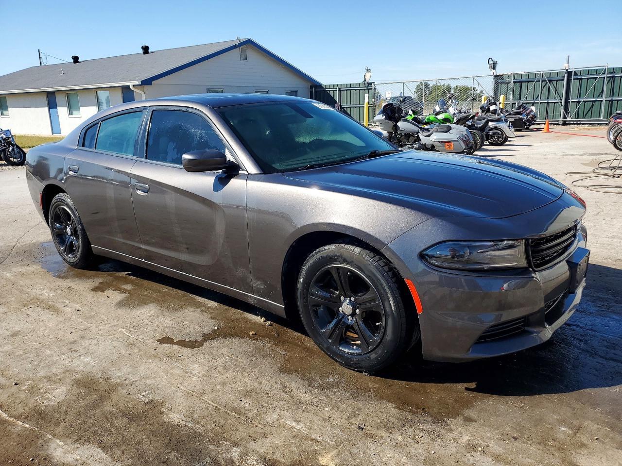 2021 Dodge Charger Sxt - Фото 4