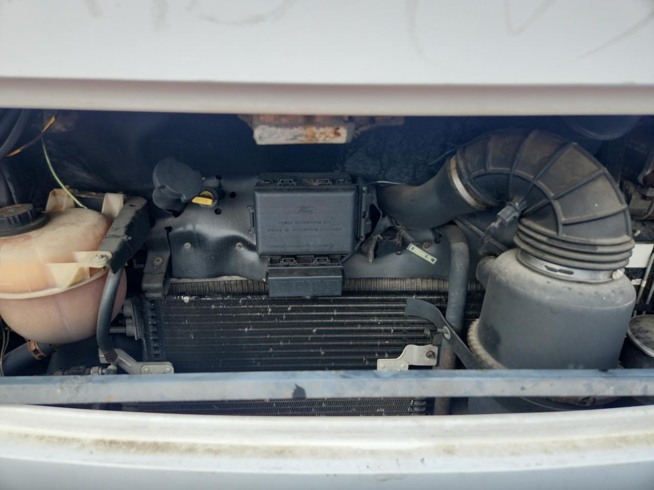 1999 Ford F550 Super Duty Stripped Chassis - Image 7