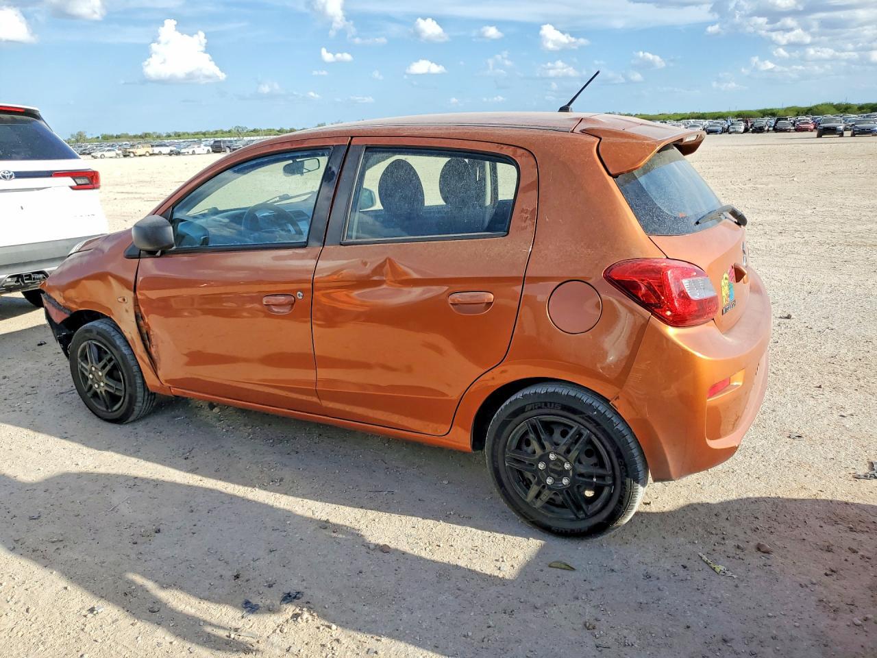 2019 Mitsubishi Mirage Es - Image 2