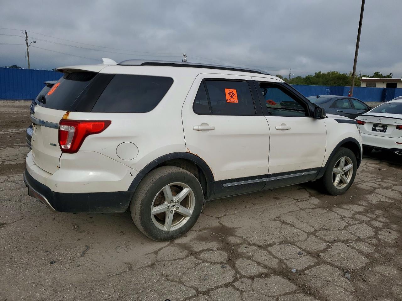 2016 Ford Explorer Xlt - Фото 3
