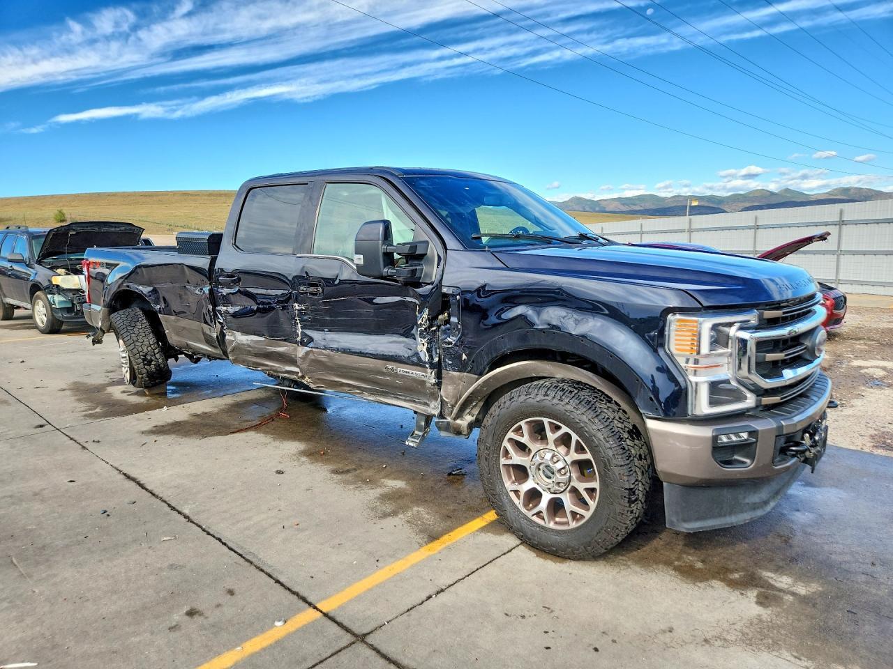 2022 Ford F350 Super Duty - Image 4