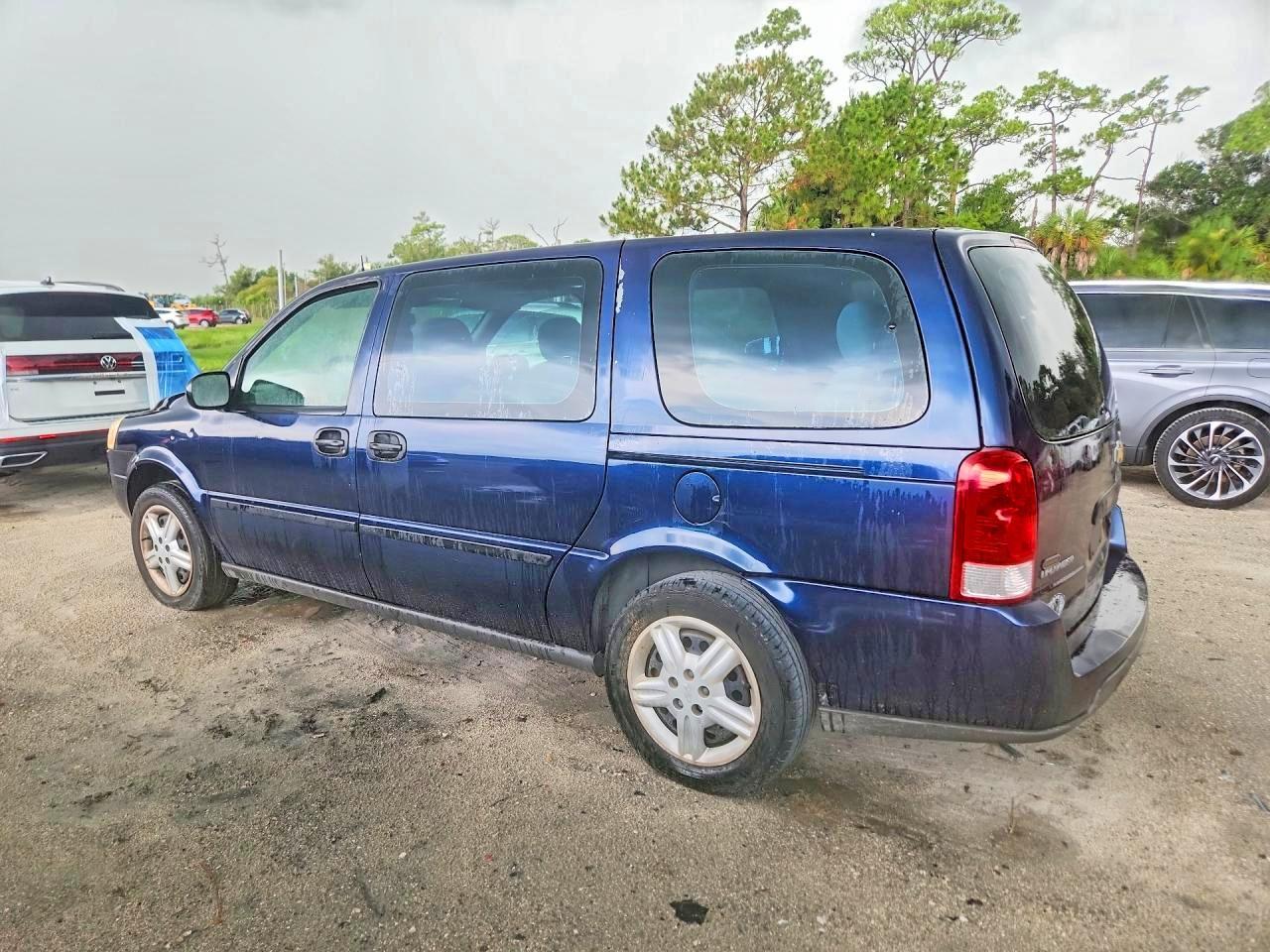 2005 Chevrolet Uplander - Фото 2