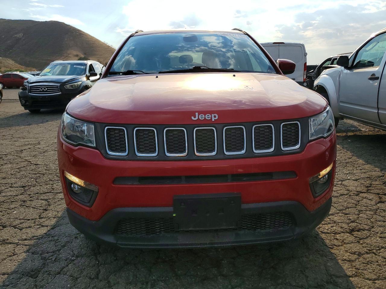 2021 Jeep Compass Latitude - Image 5