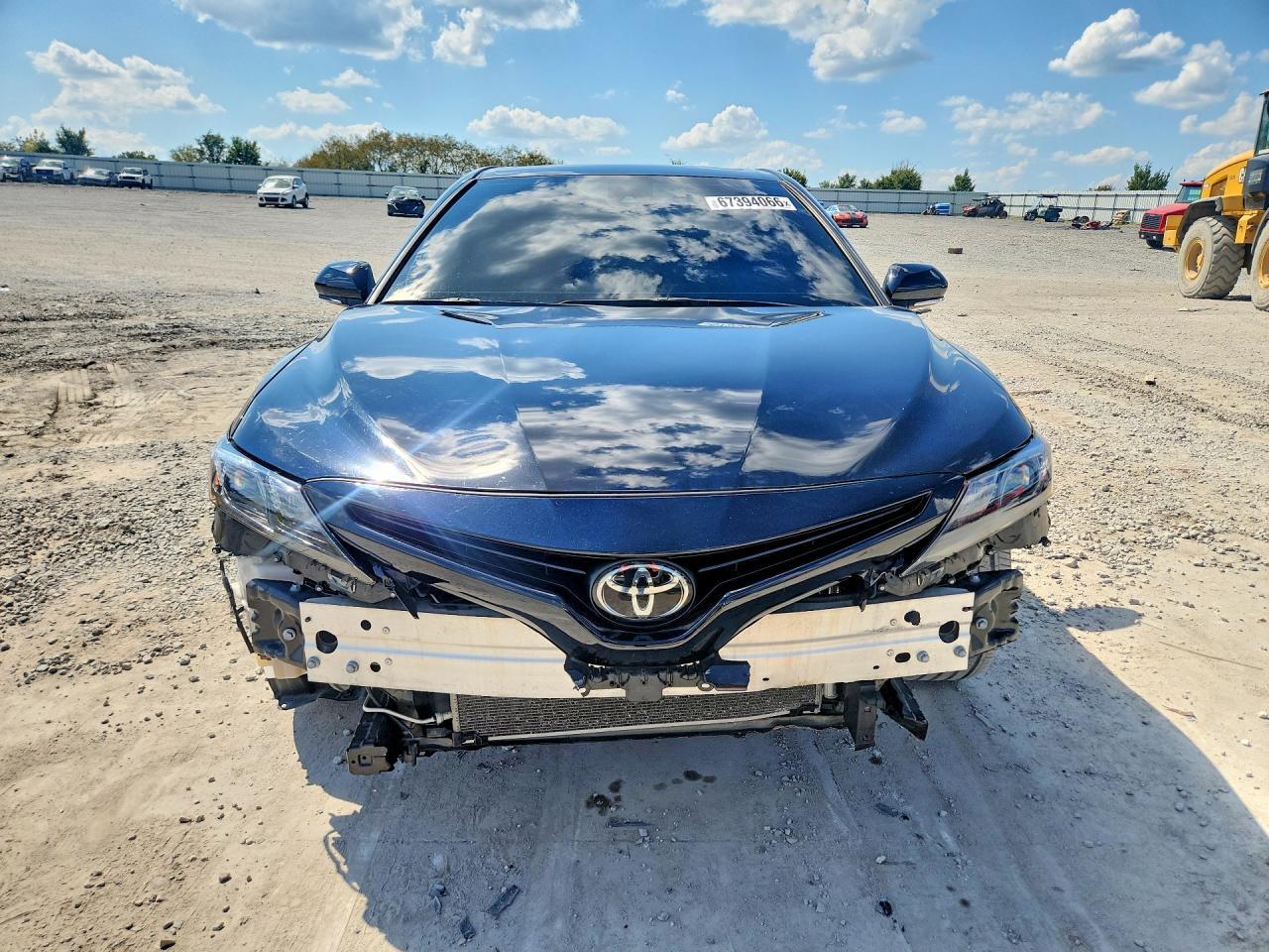 2021 Toyota Camry Se - Фото 5