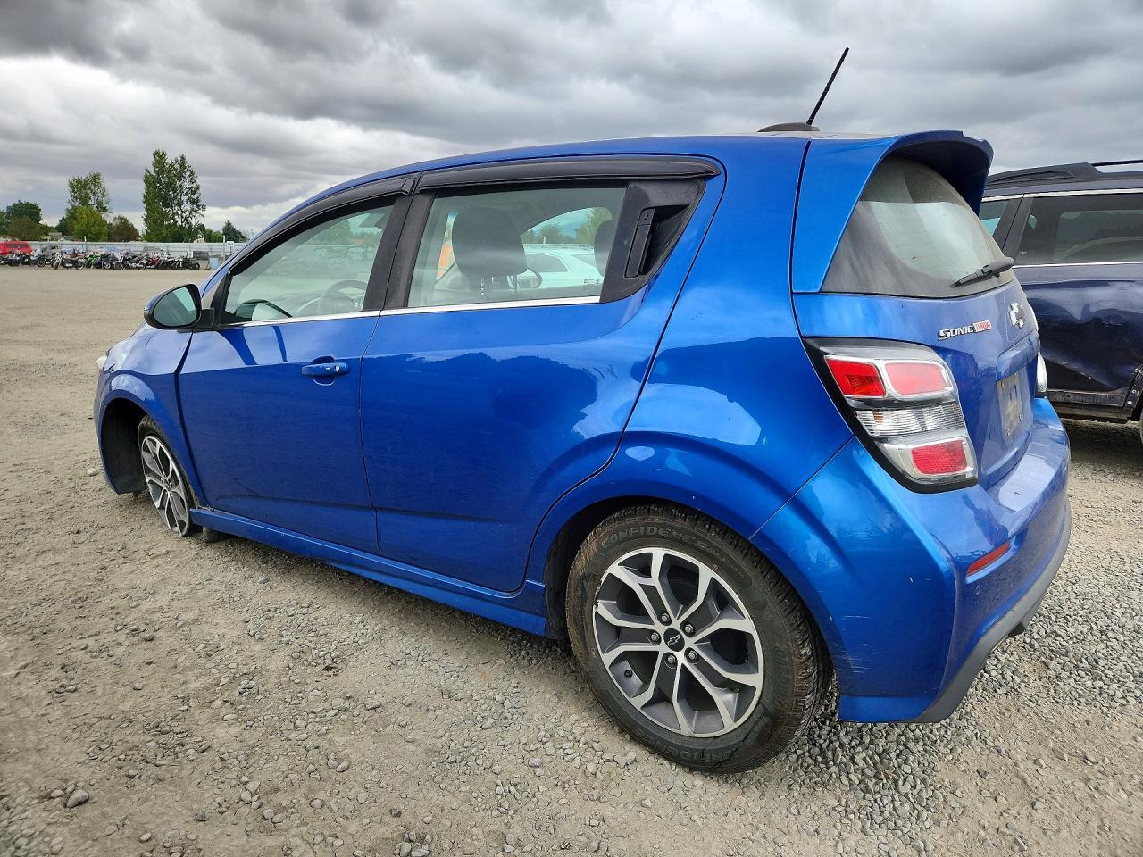 2018 Chevrolet Sonic Lt - Фото 2