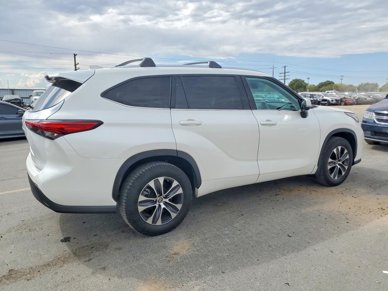2020 Toyota Highlander Xle - Фото 3