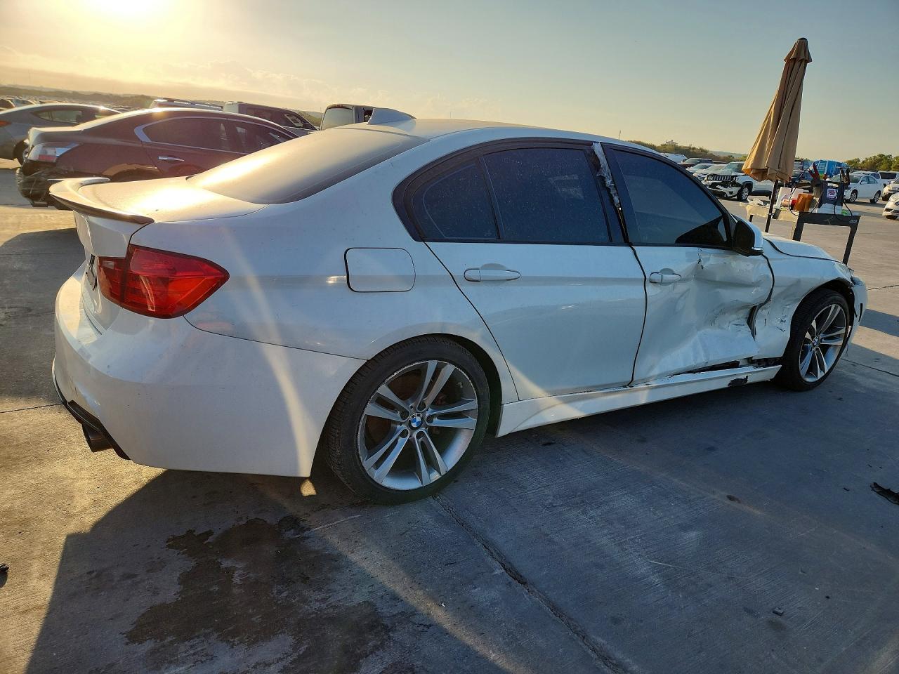 2014 BMW 328 I - Фото 3