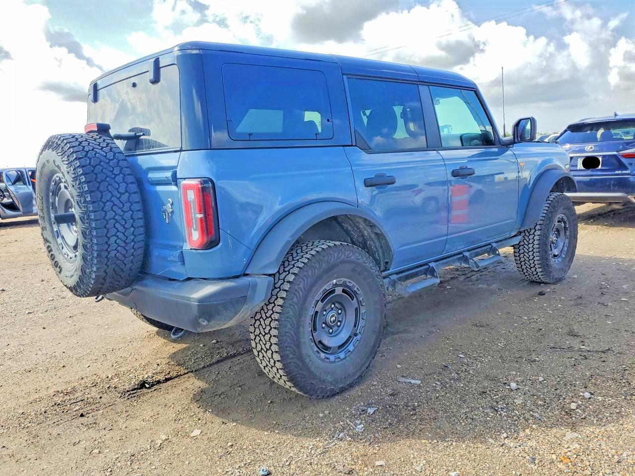 2025 Ford Bronco Badlands - Фото 3