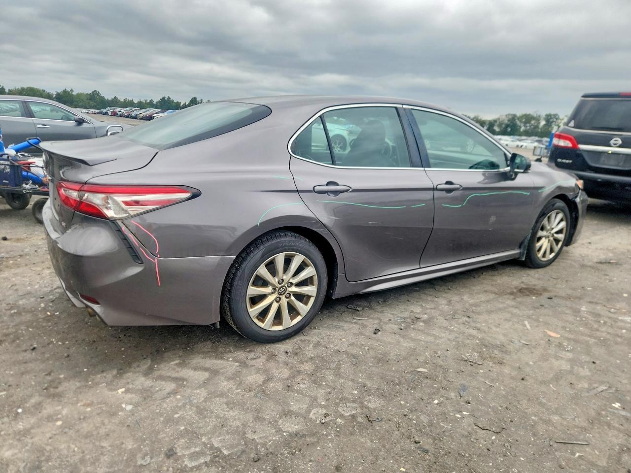 2019 Toyota Camry L - Фото 3