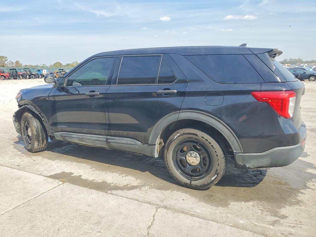 2021 Ford Explorer Police Interceptor - Фото 2