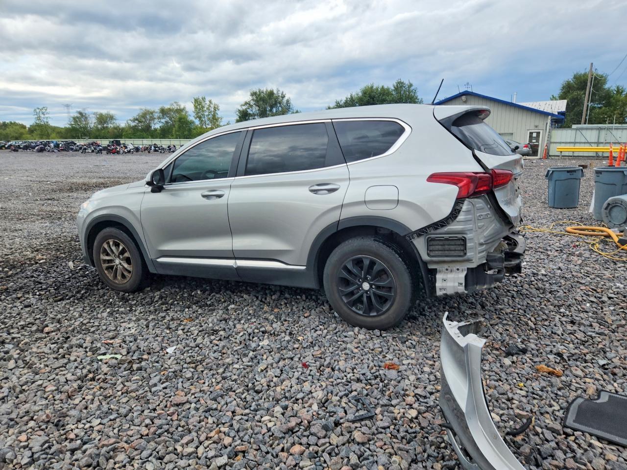 2020 Hyundai Santa Fe Se - Image 2