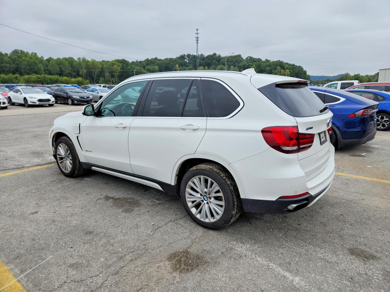 2016 BMW X5 Xdr40E - Фото 2