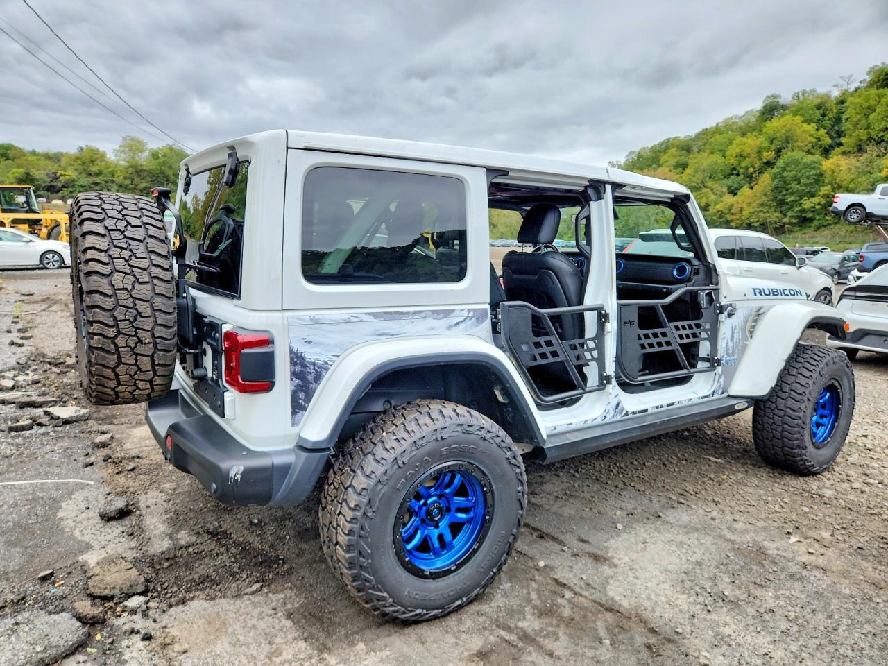 2023 Jeep Wrangler Rubicon 4Xe - Фото 3