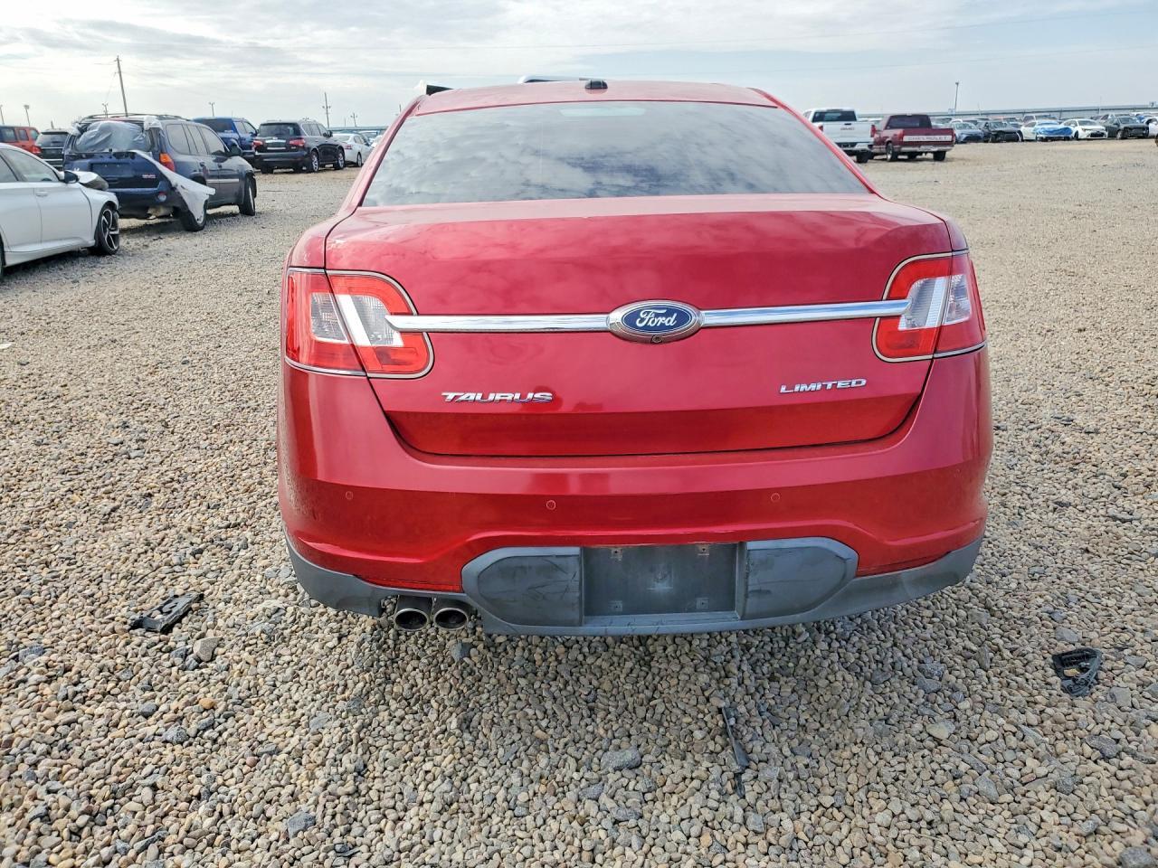 2011 Ford Taurus Limited - Image 6