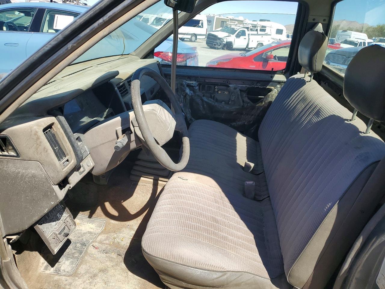 1992 Nissan Truck Base - Фото 7