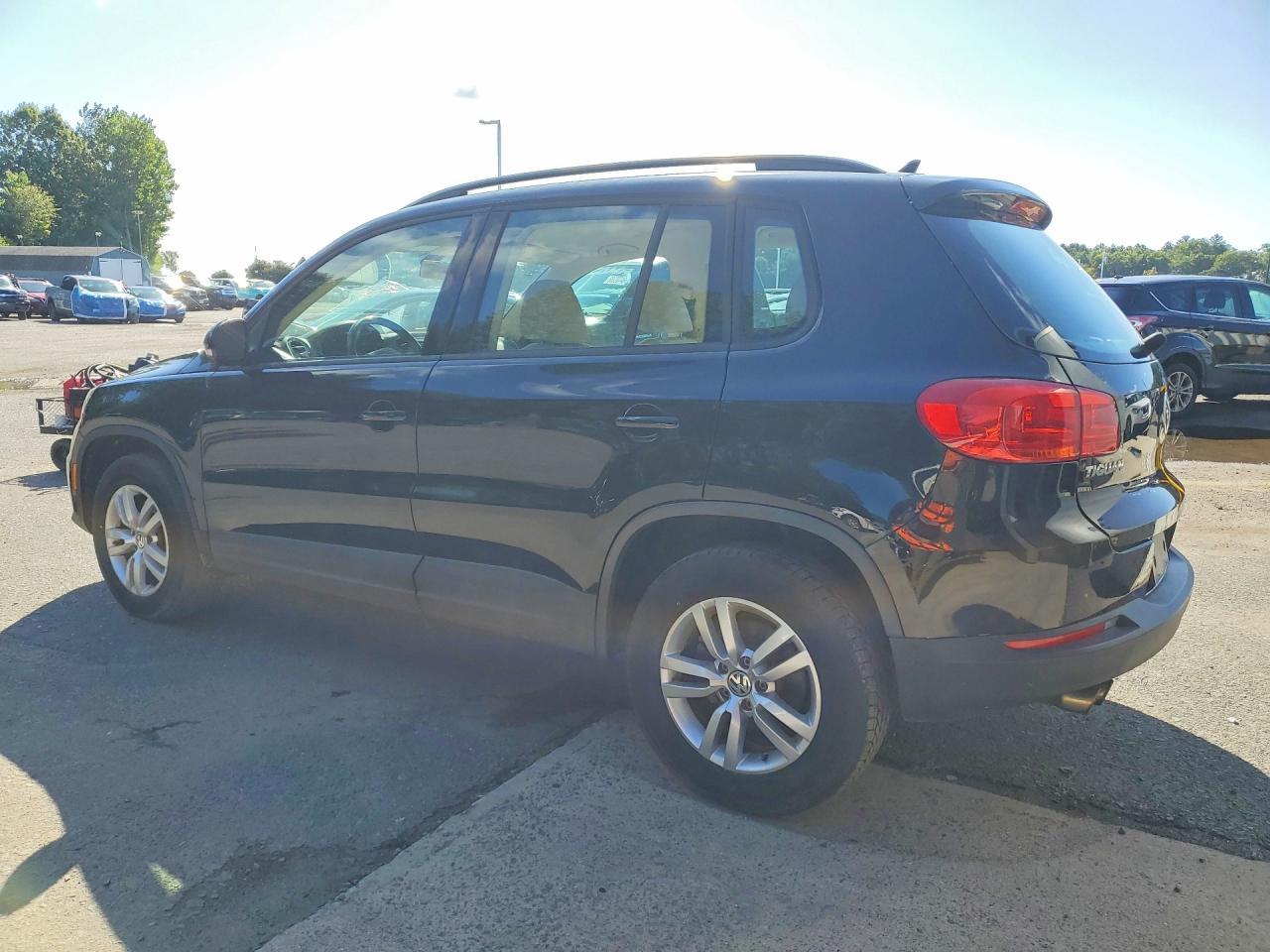 2017 Volkswagen Tiguan S - Image 2