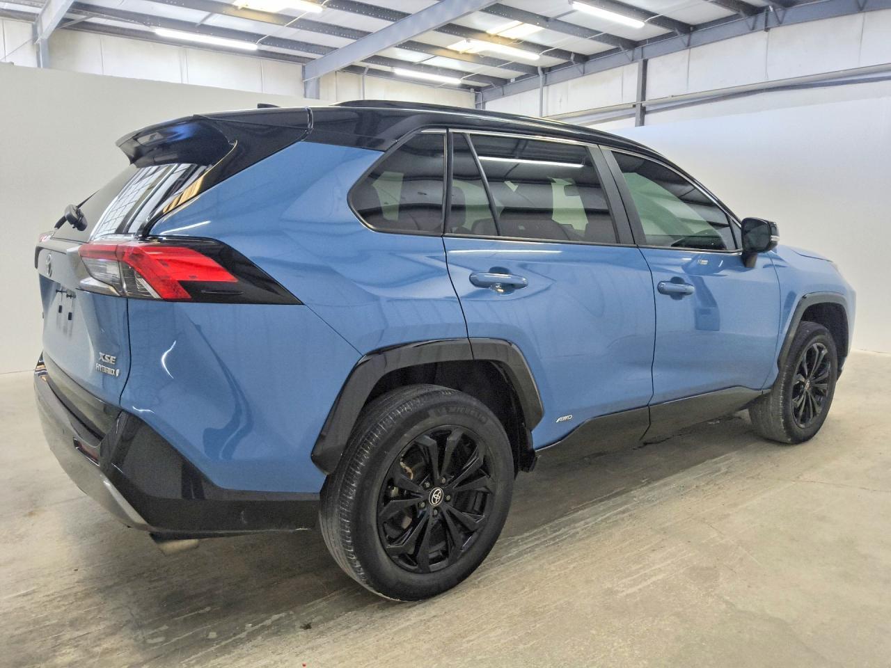 2023 Toyota Rav4 Xse - Image 3