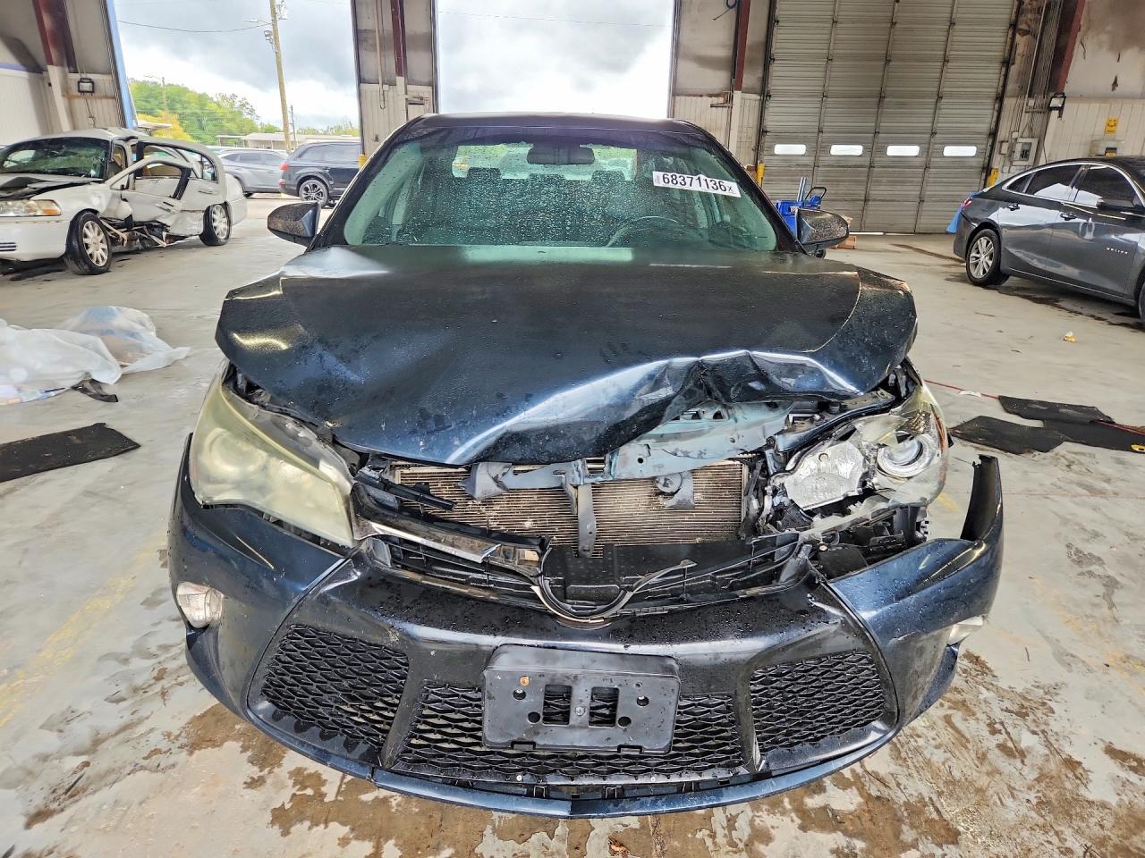 2017 Toyota Camry Se - Фото 5