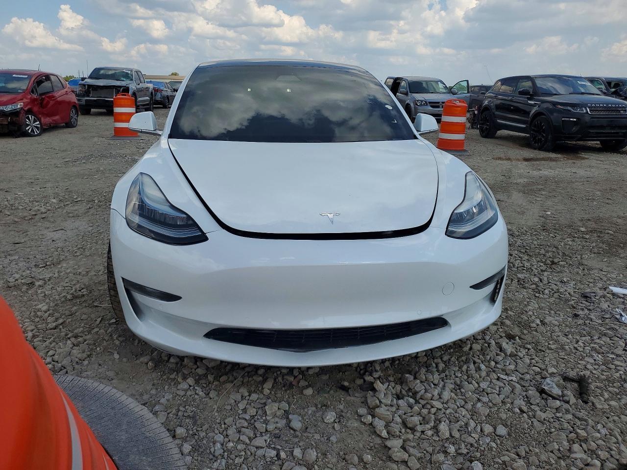 2020 Tesla Model 3 - Image 5