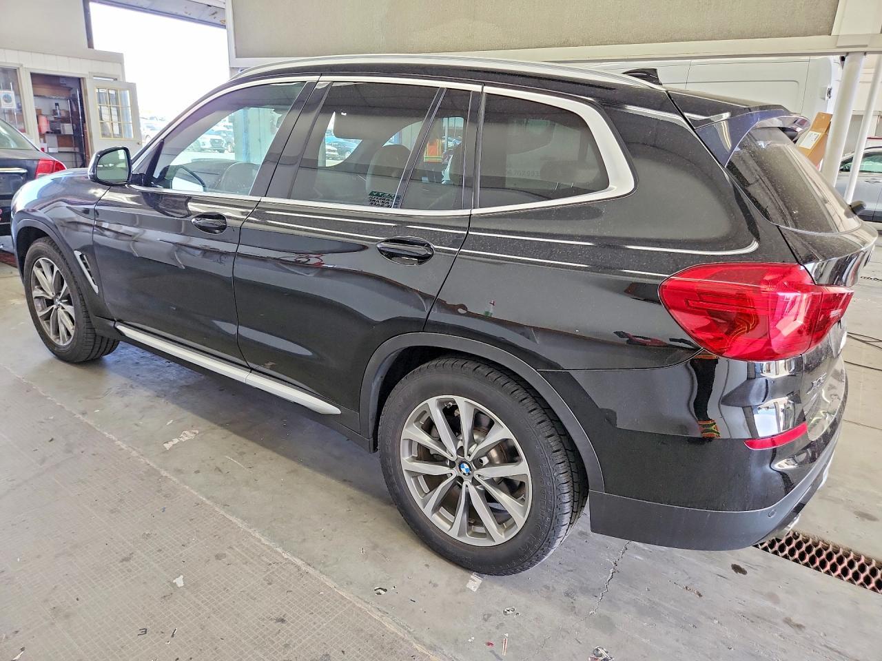 2019 BMW X3 xDrive30I - Фото 2