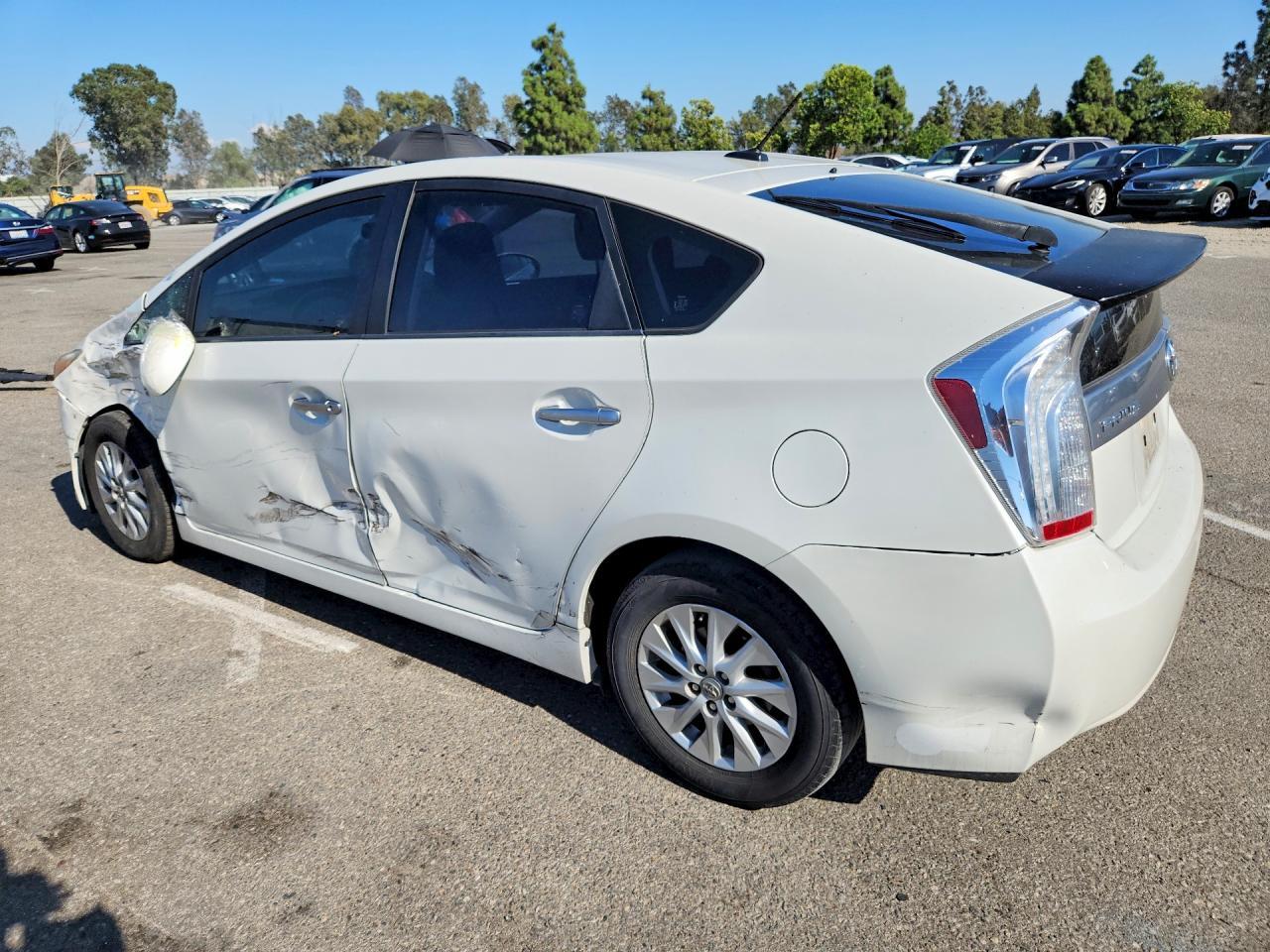 2013 Toyota Prius Plug-In Hybrid Base - Image 2